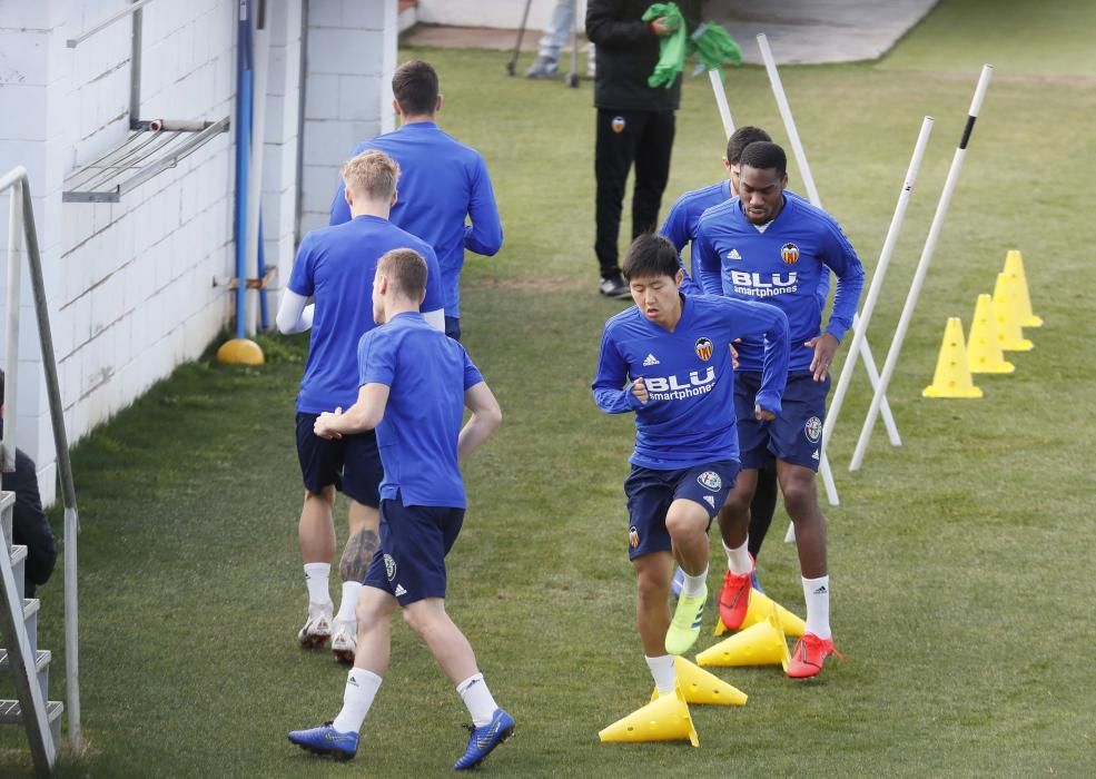 El Valencia CF prepara el partido de Copa del Rey