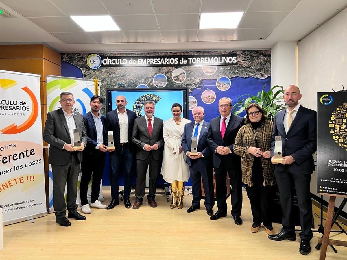 La alcaldesa de Torremolinos, Margarita del Cid, acudió a la gala de los empresarios.