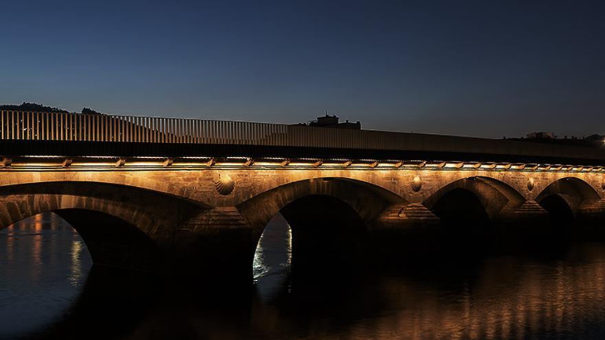 Este hito del color de la luz redunda en una mayor sensación de seguridad y confort entre el viandante, y le reconecta emocionalmente con las joyas patrimoniales de las ciudades.