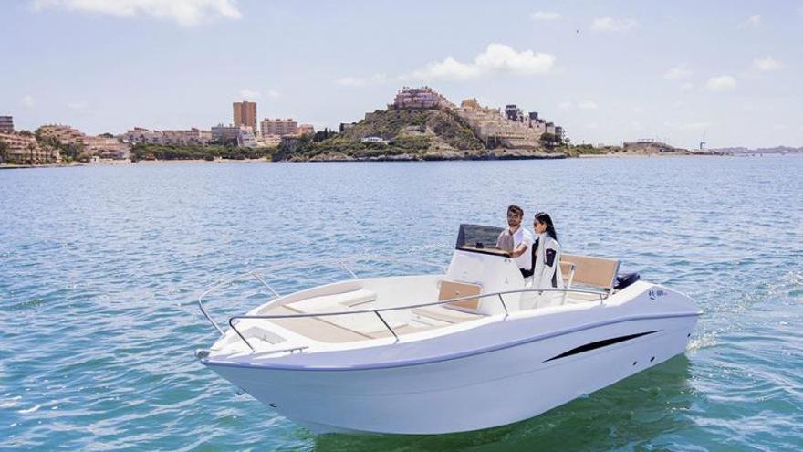 El nuevo modelo Astilux 600 Open, de la GAma AX, del astillero español. |