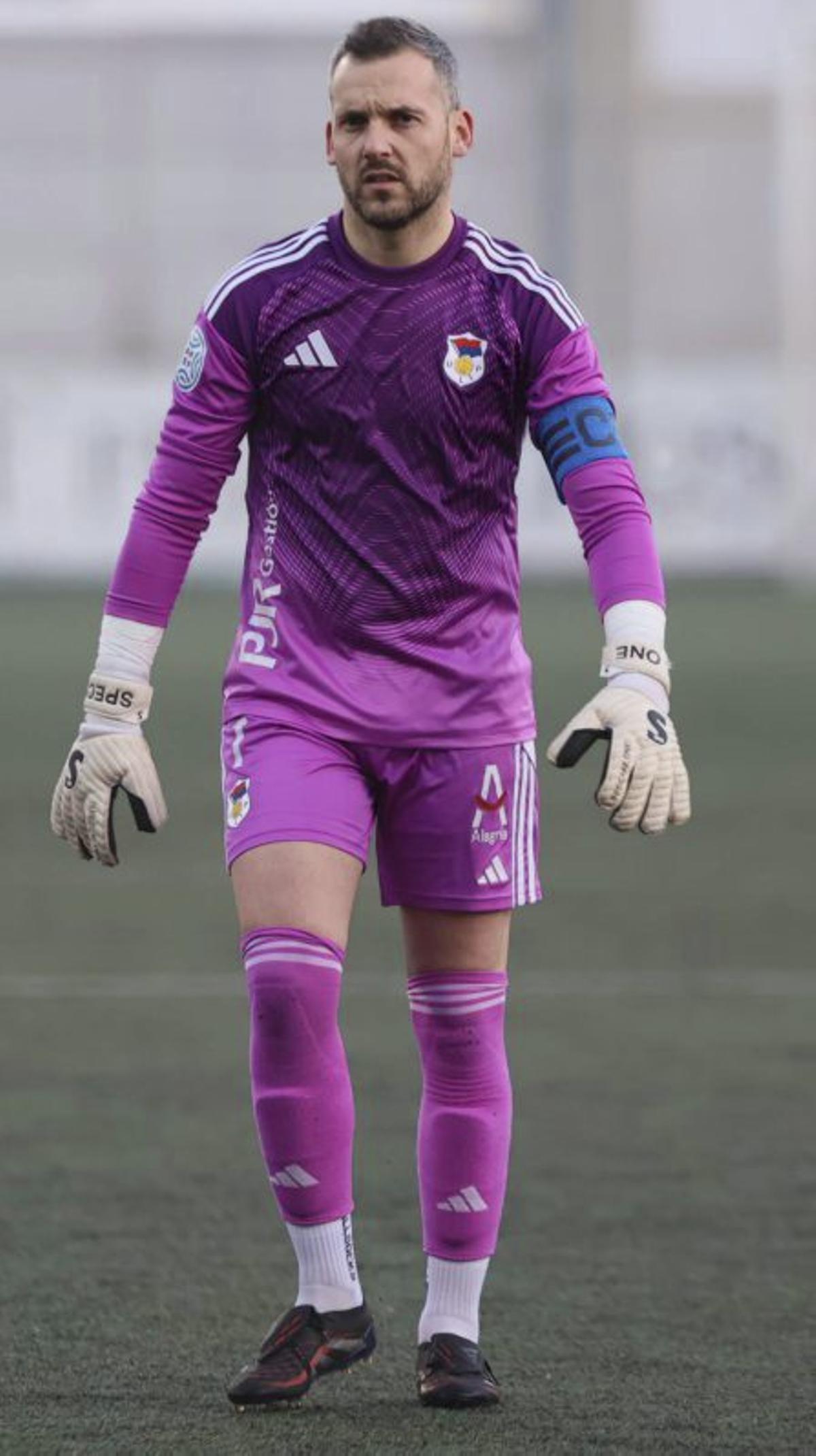 Adrián Torre, en un partido del Langreo. |