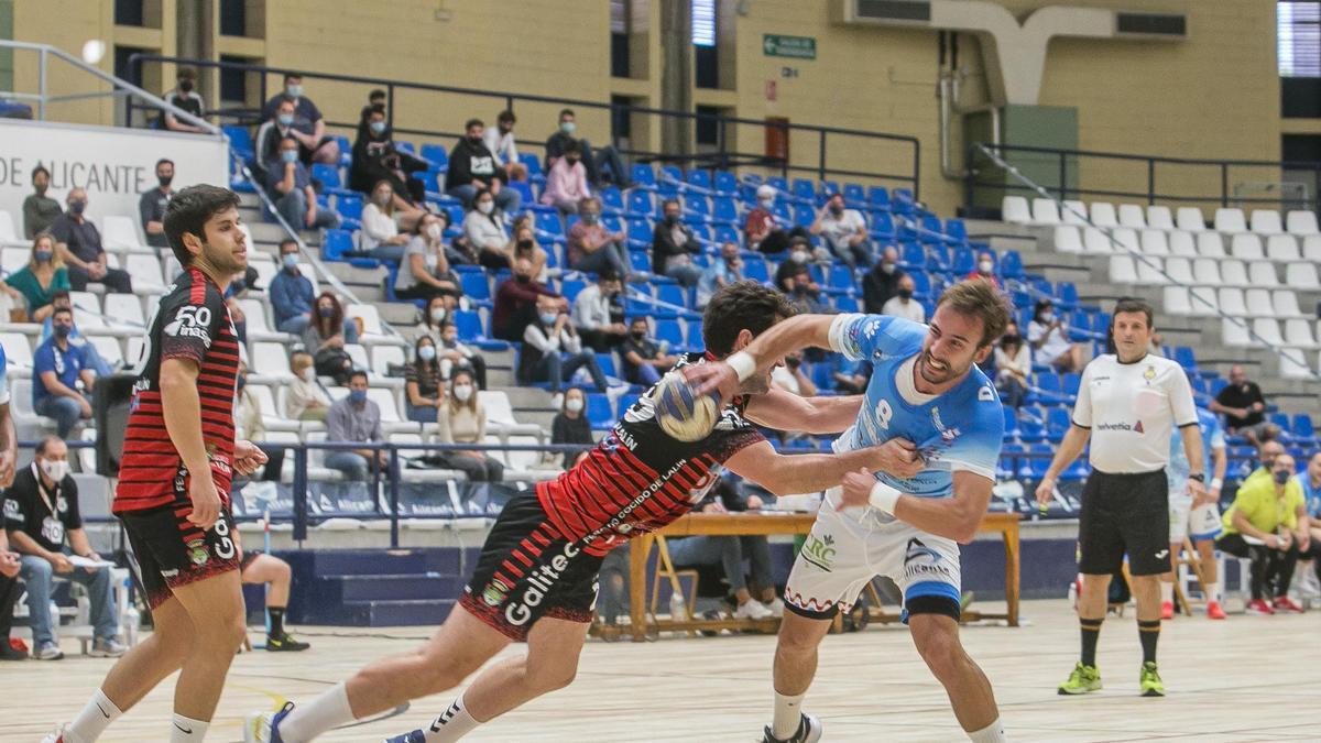 Ataque del Horneo Sporting Alicante en el partido de esta temporada ante el Lalín.