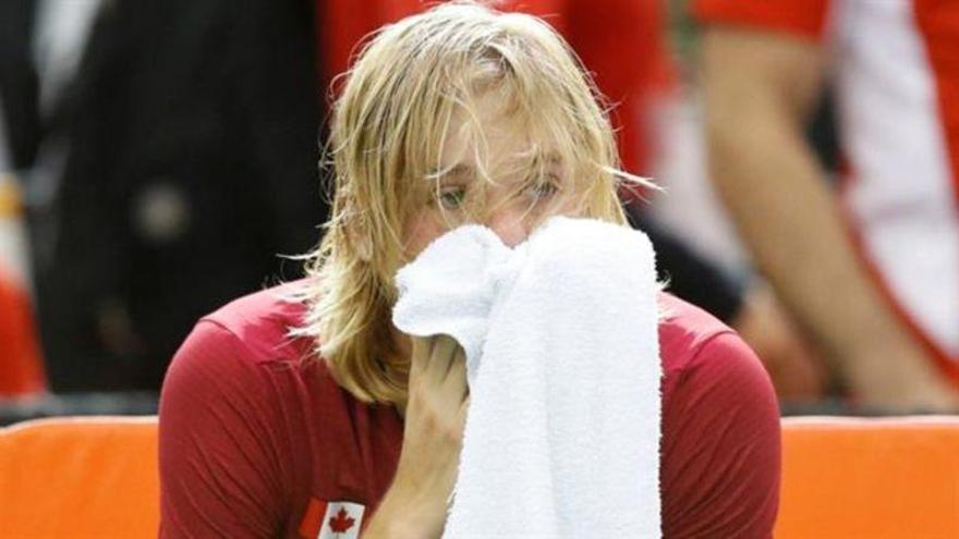 Shapovalov se disculpa en un comunicado por el pelotazo al juez de silla: &quot;Me siento avergonzado, espero que sepan perdonarme&quot;