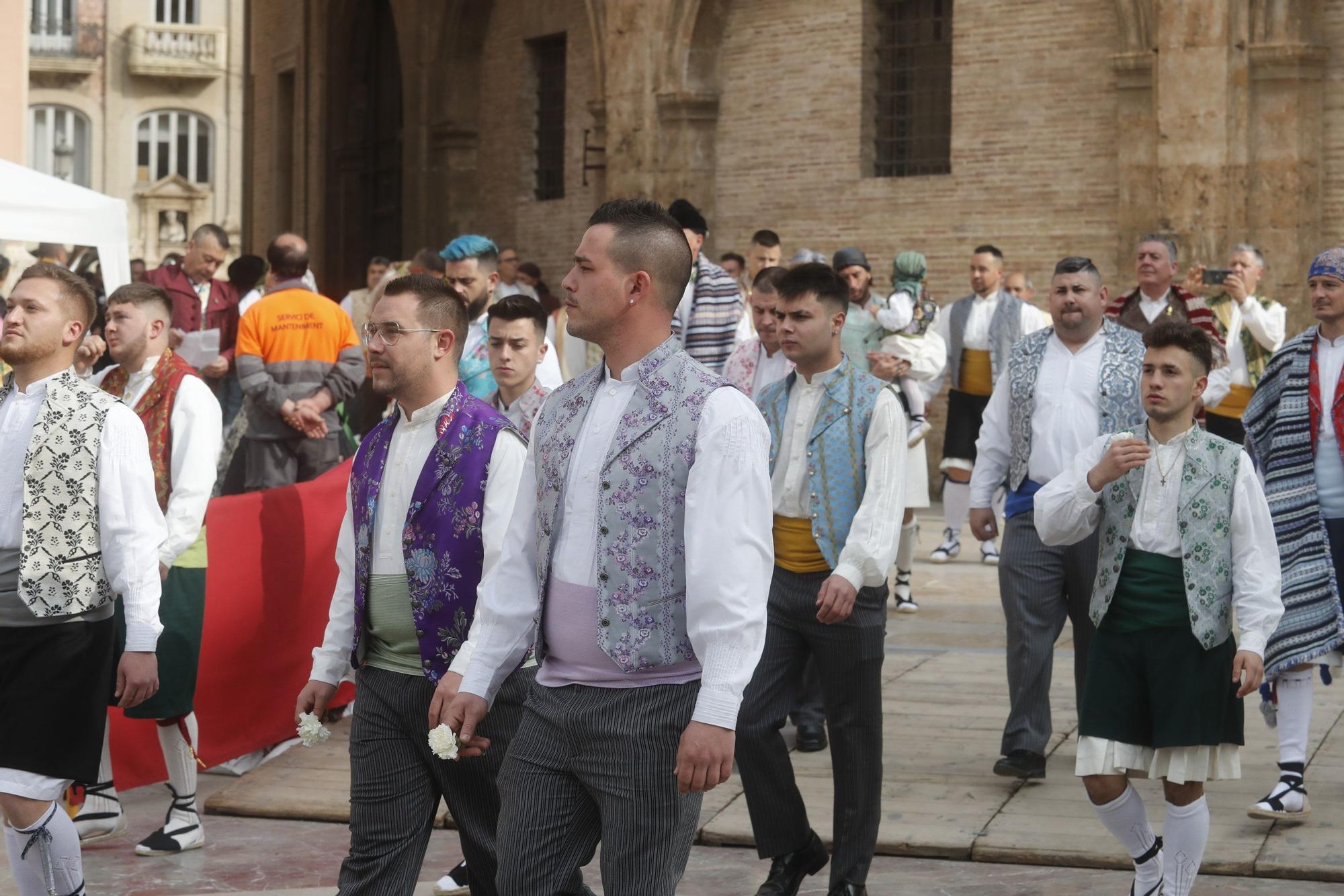 Búscate en el segundo día de ofrenda por la calle de la Paz (entre las 15:30 a las 17:00 horas)