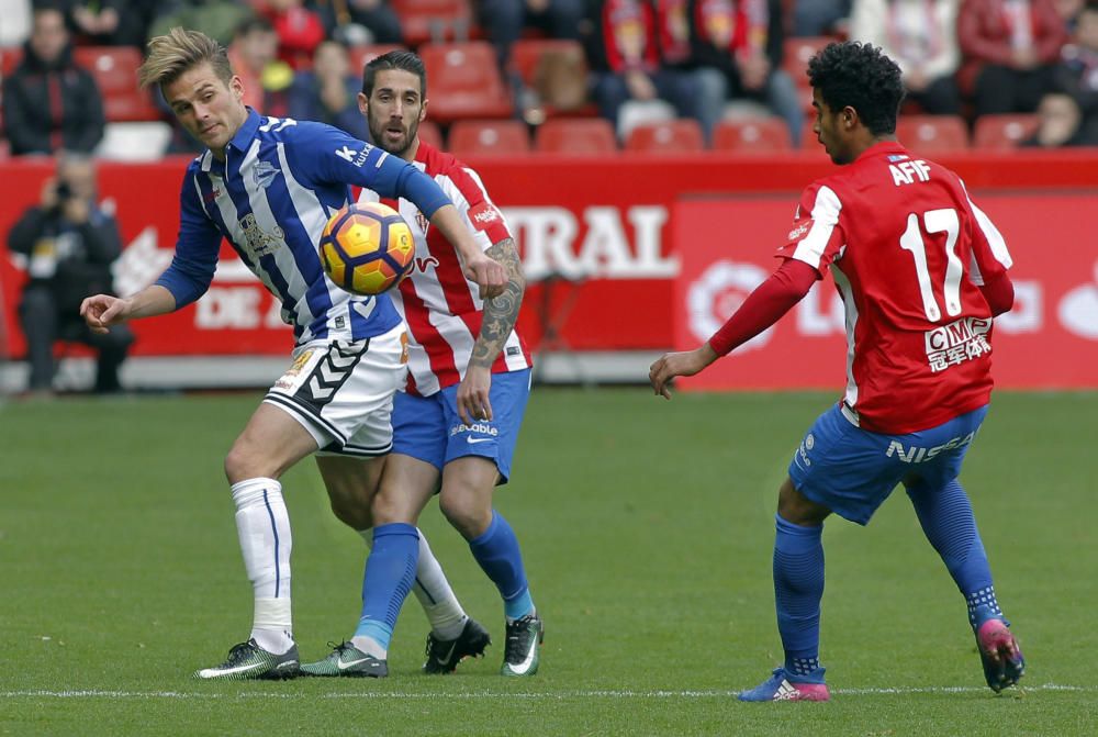 El partido entre el Sporting y el Alavés, en imágenes