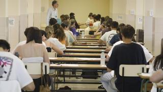 La Universidad descarta revisar el examen de la EBAU de Química, tras la oleada de quejas de alumnos: "Se ajustó al temario"