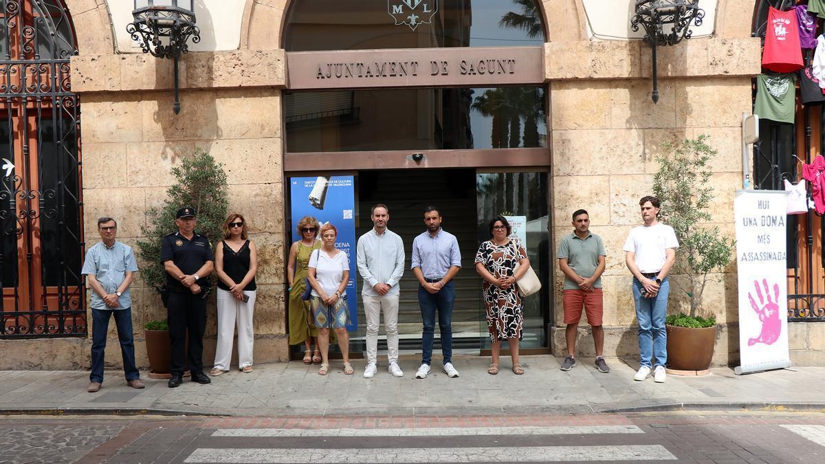 Minuto de silencio en el ayuntamiento.