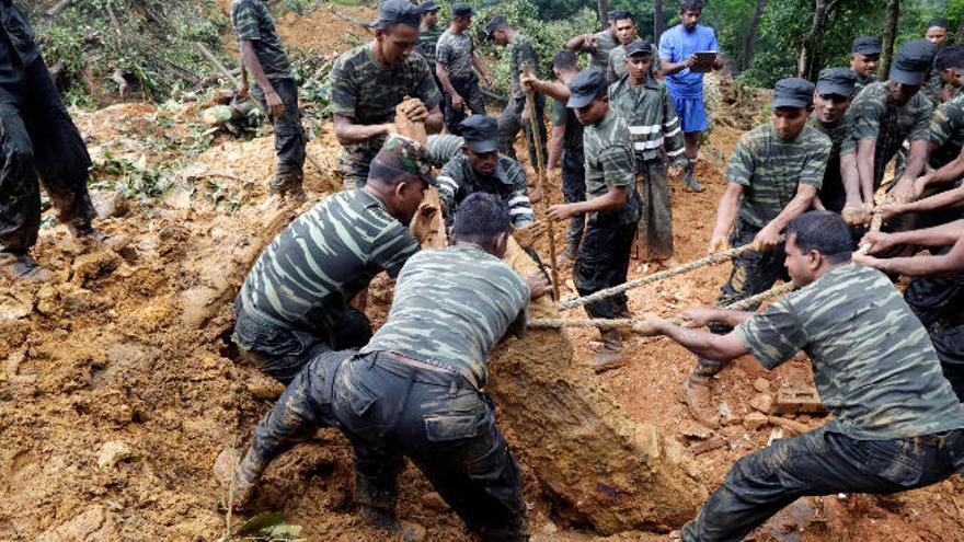 130.000 personas evacuadas en Sri Lanka