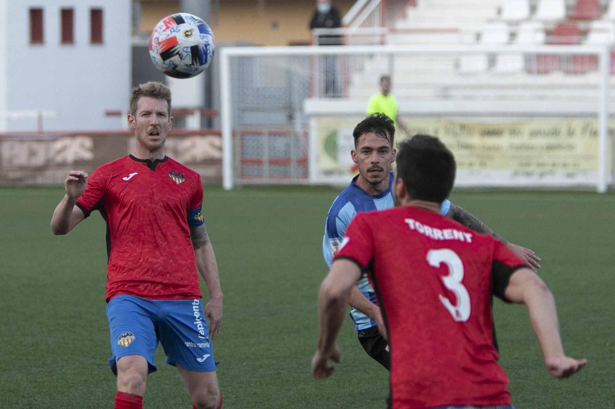 Empate entre el Atlético Saguntino y el CD Acero, en un inusual  derbi, con el Saguntino como local en el Fornás.