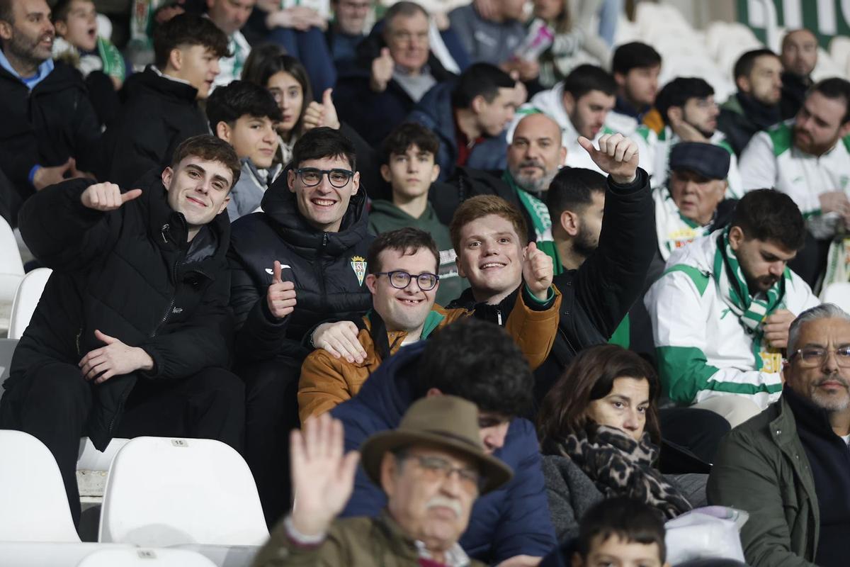 Córdoba CF-Burgos | Las imágenes de la afición en El Arcángel
