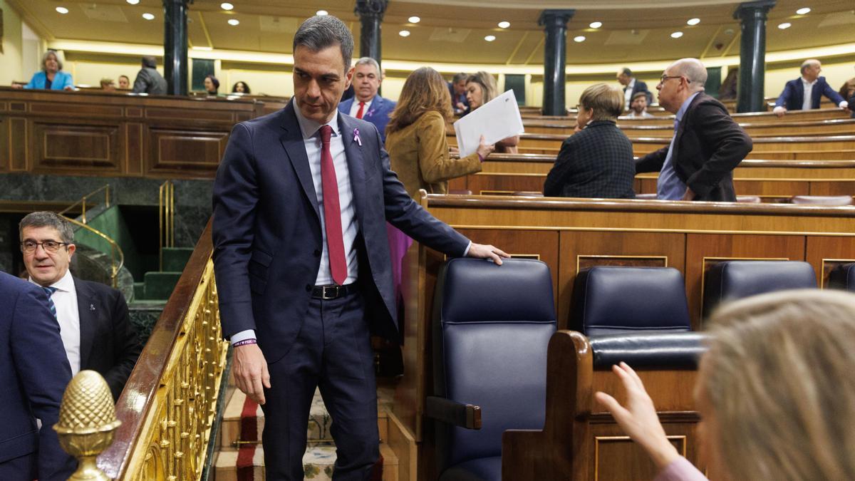 El presidente del Gobierno, Pedro Sánchez, a su llegada a una sesión de control al Gobierno, en el Congreso de los Diputados, a 8 de marzo de 2023, en Madrid (España).