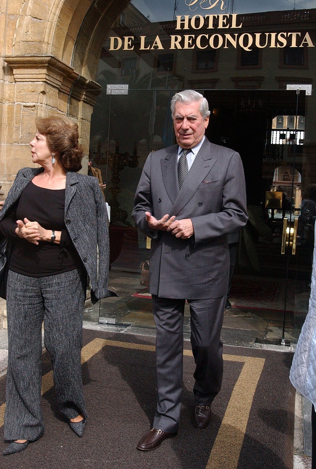 EN IMÁGENES: La relación de Mario Vargas Llosa con Asturias