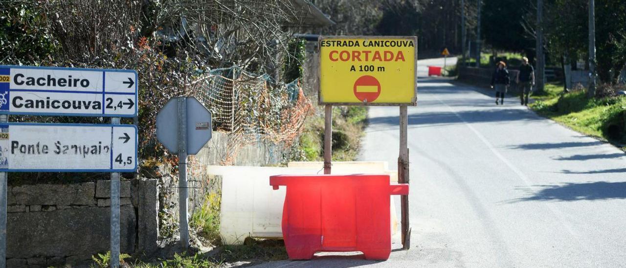 Las obras de la A-57 mantienen cortado el acceso a A Canicouva desde agosto.