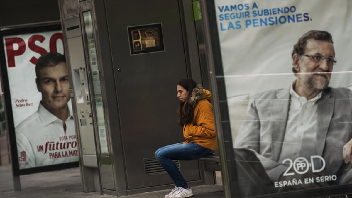 Carteles electorales de Pedro Sánchez y Mariano Rajoy de la campaña del 20-D.