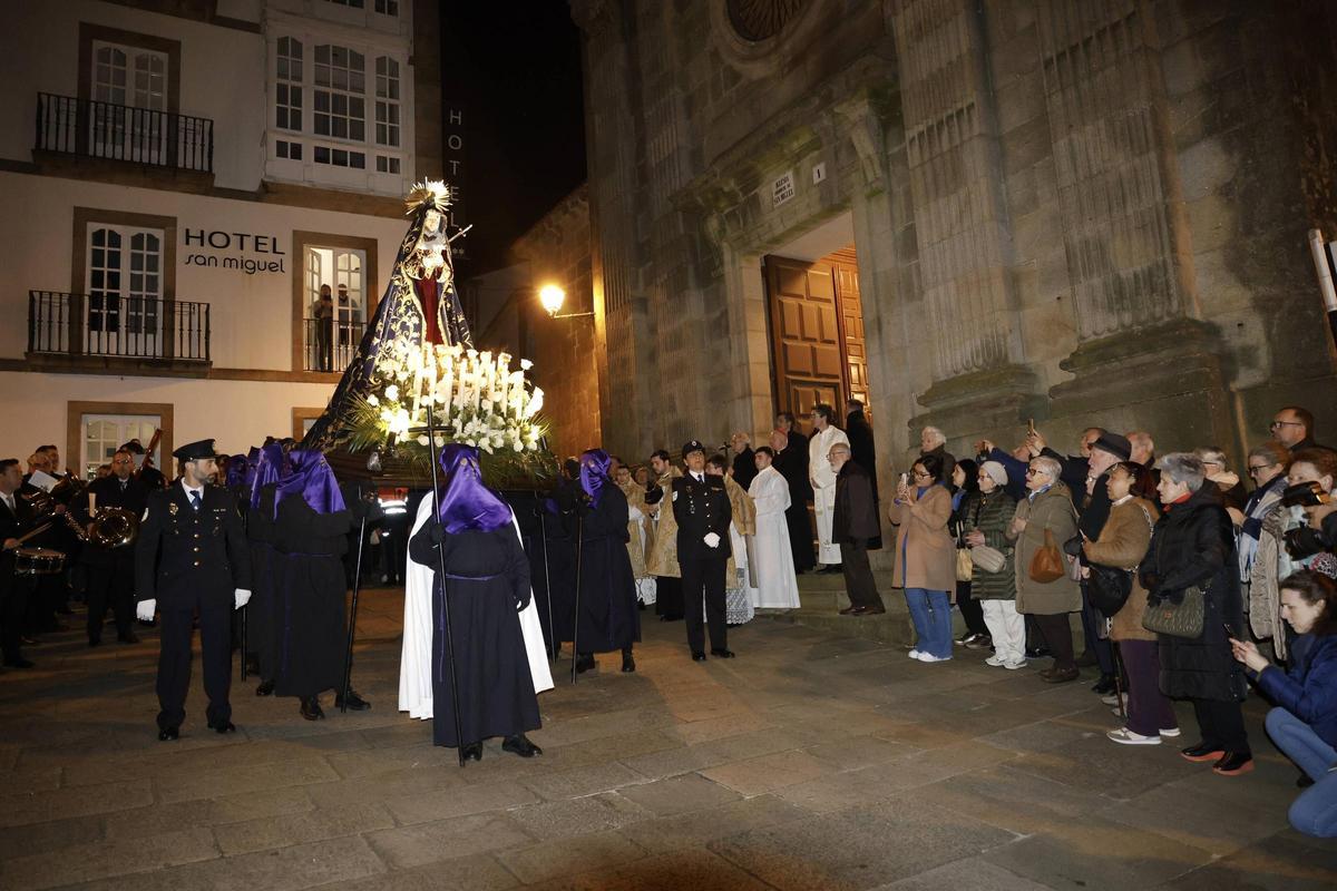 La Dolorosa llena de fervor las rúas de Santiago La Dolorosa llena de fervor las rúas de Santiago