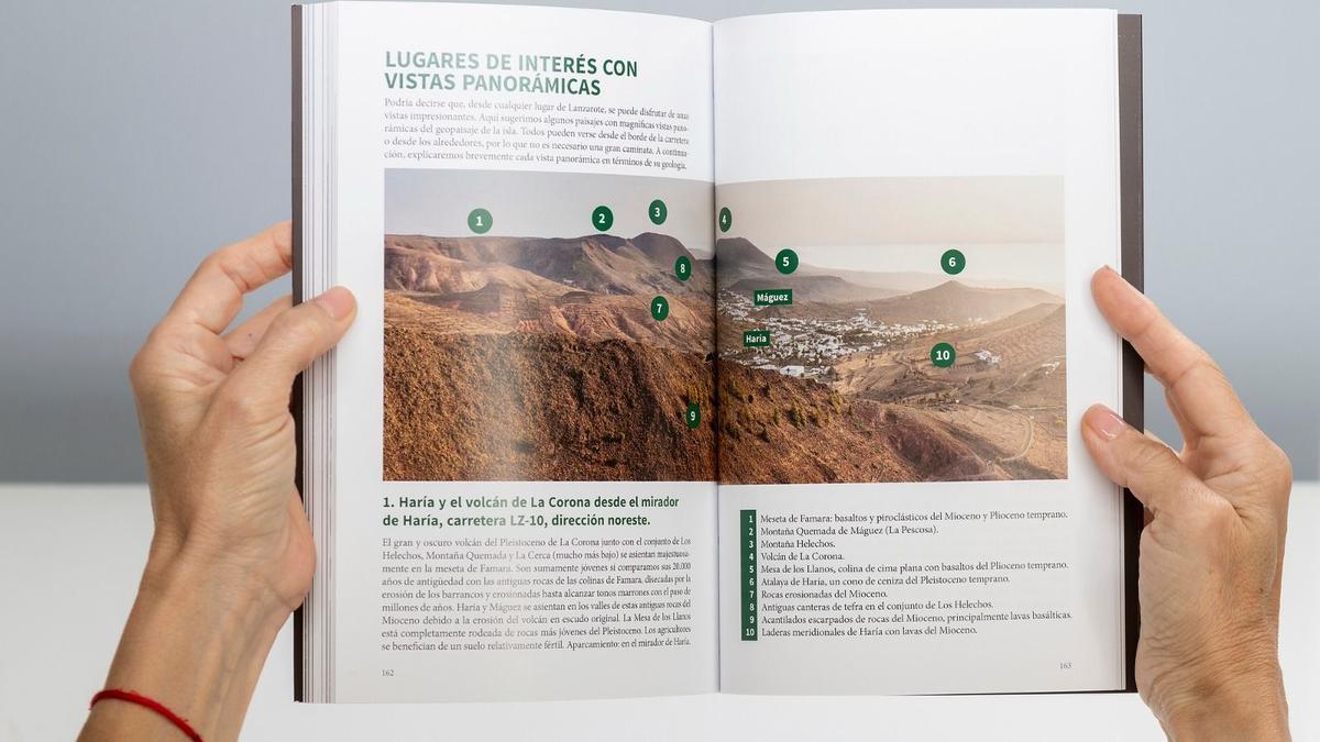 Interior de la Guía de geología y paisaje de Lanzarote, publicado por Ediciones Remotas.