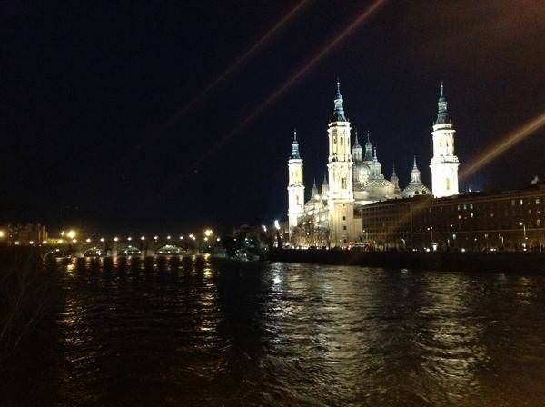 Fotogalería: La crecida del Ebro a su paso por Zaragoza