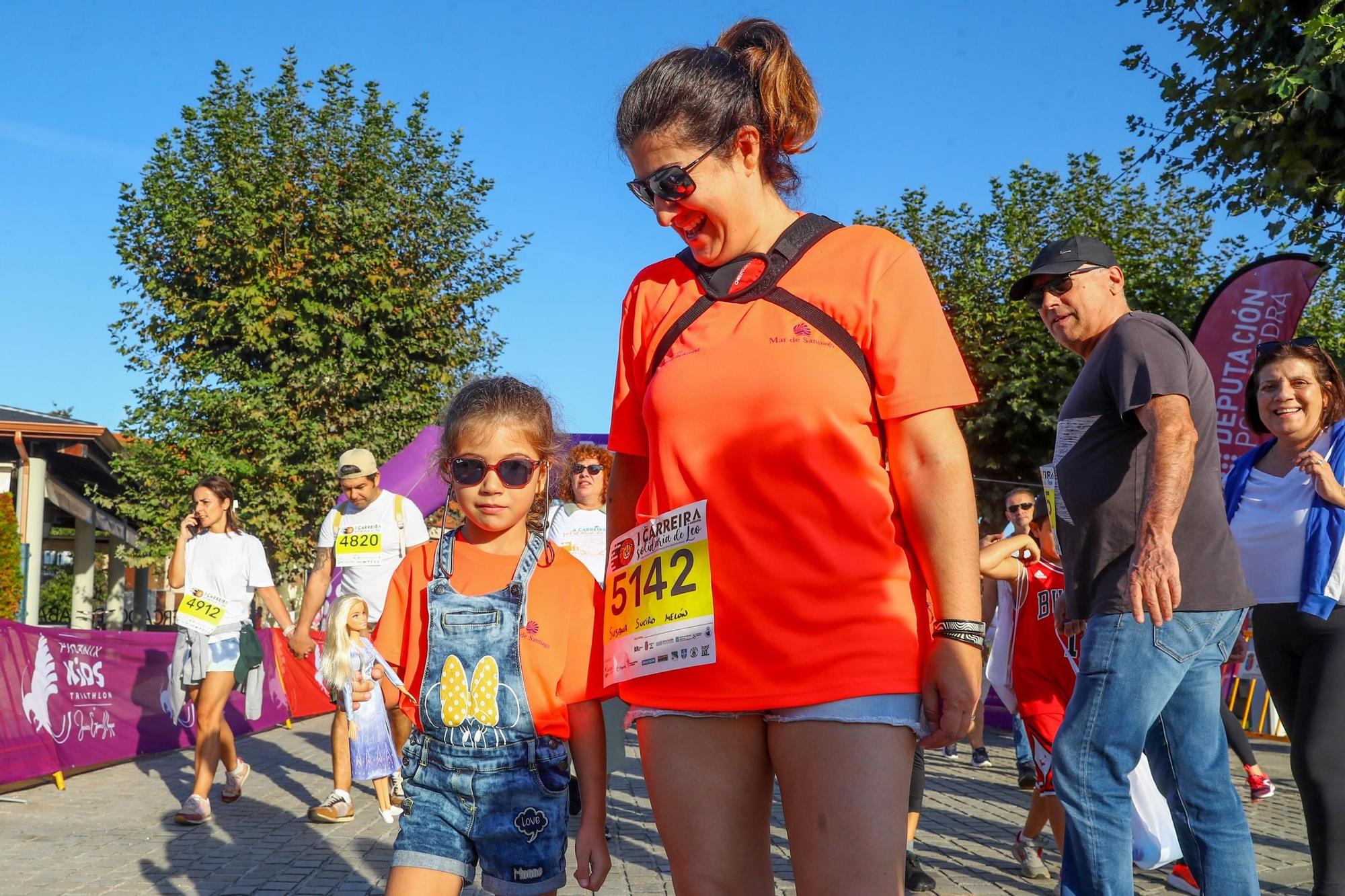 Asistentes a la "I Carrera Solidaria de Leo", con la que recordar al bebé de Meis fallecido hace casi un año y dar visibilidad a las enfermedades raras.