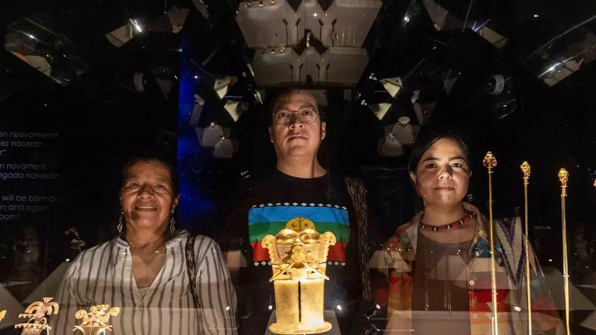 Representantes de las comunidades indígenas de Colombia opinan sobre la nueva exposición del MARQ