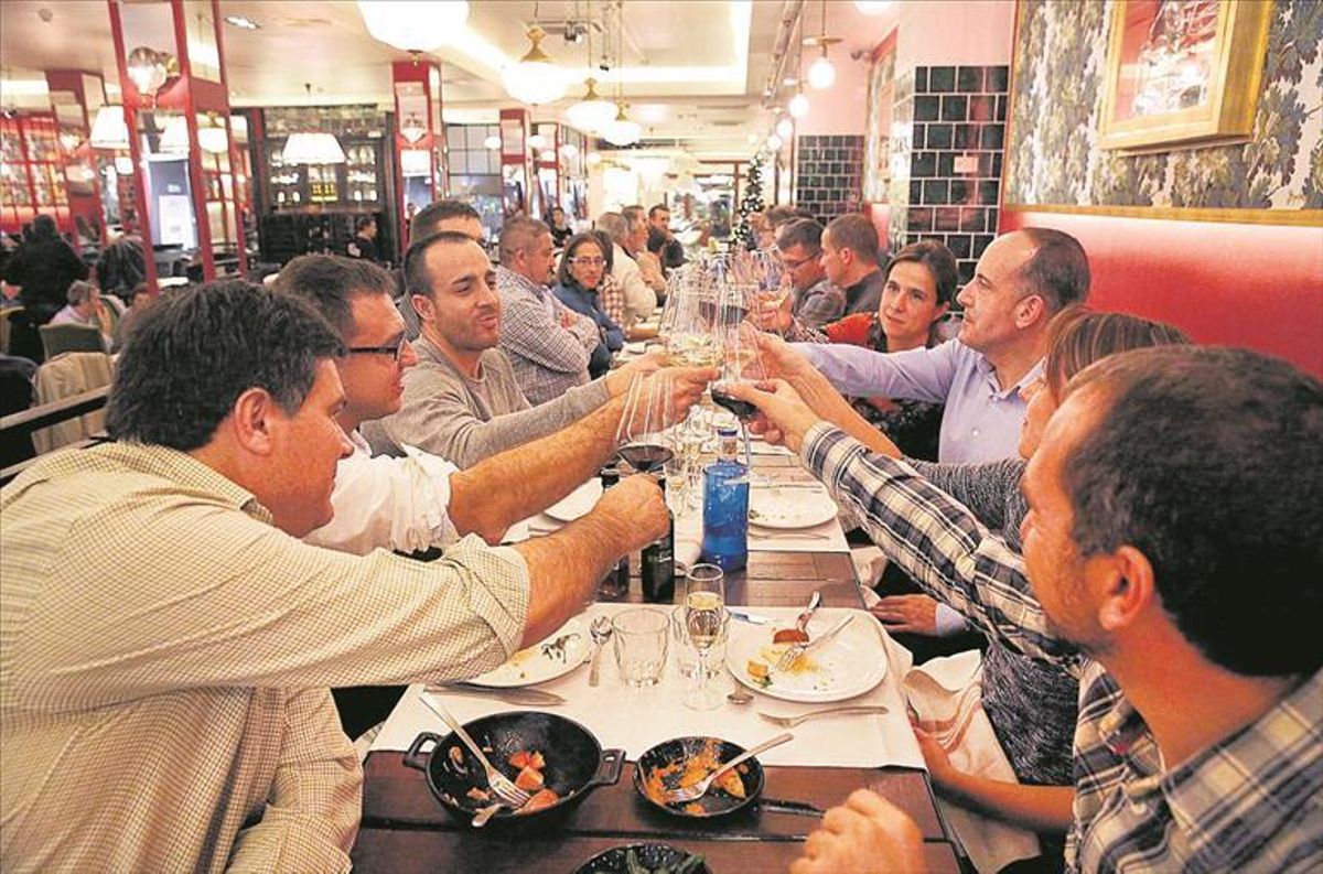 Las comidas de Navidad vuelven a estar de moda y llenan restaurantes