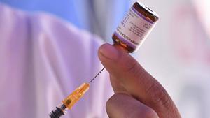 Salut apunta a les famílies antivacunes pel xarampió