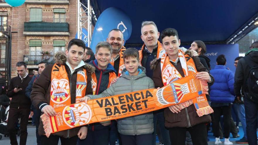 Máxima ilusión entre la afición del Valencia Basket en Madrid