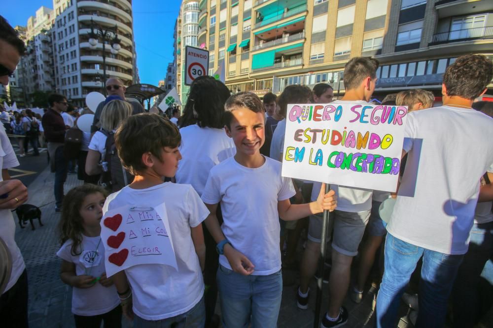 Manifestación a favor de la escuela concertada