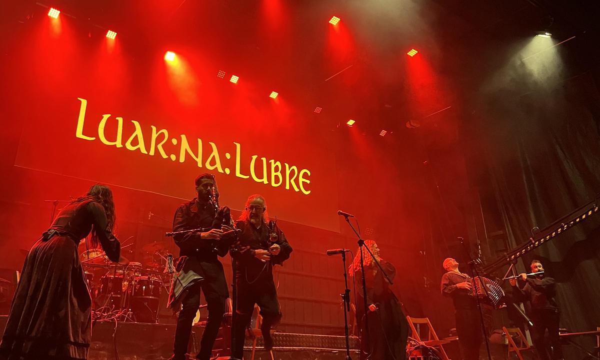 A banda coruñesa, Luar Na Lubre, nun dos seus concertos da súa última xira na que celebran o seu 40 aniversario.