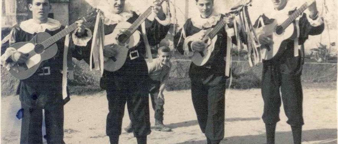 Cuarteto de corda, 1953. // Arquibo Memoriacomparsas.gal