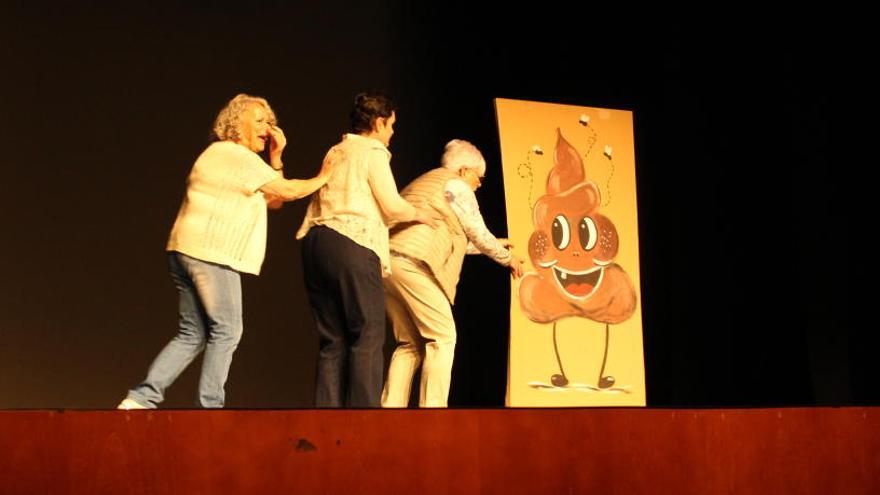«Polítics» omple el teatre amb una comèdia que critica l&#039;statu quo