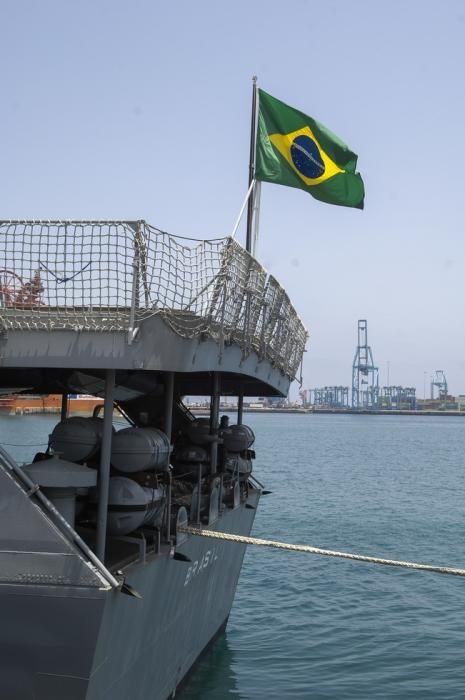 LAS PALMAS DE GRAN CANRIA 11-08-16 Barco de guerra Brasil. FOTOS: JUAN CASTRO