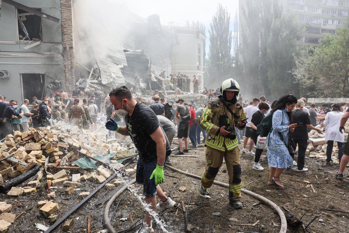 Rusia ataca con misiles un hospital infantil en Kiev