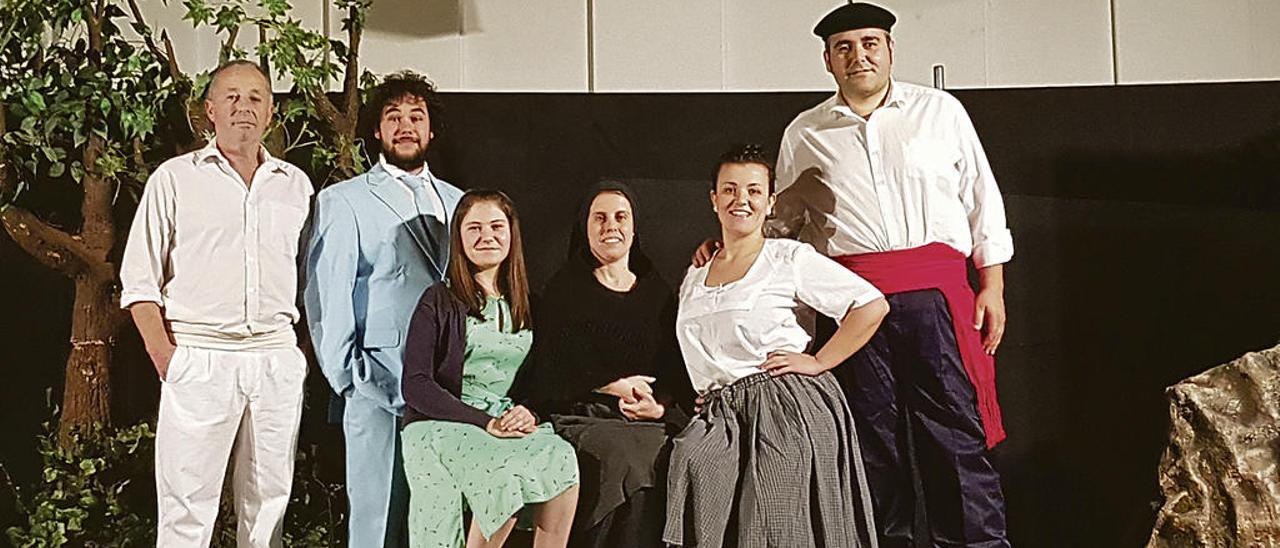 El elenco del grupo de teatro &quot;San Félix&quot;, al completo.