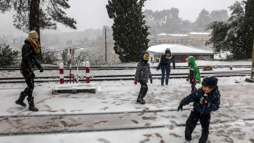 Estampas de la jornada La nevada muestra  otra cara de Mallorca