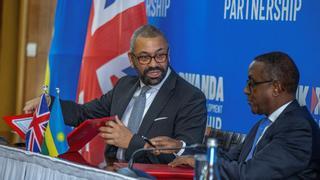 El Reino Unido y Ruanda tratan de esquivar a la justicia británica con un nuevo tratado sobre inmigración