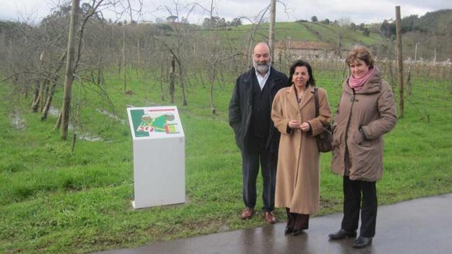 Por la izquierda, Osoro, Álvarez y Urdiales, ayer, en el Serida.