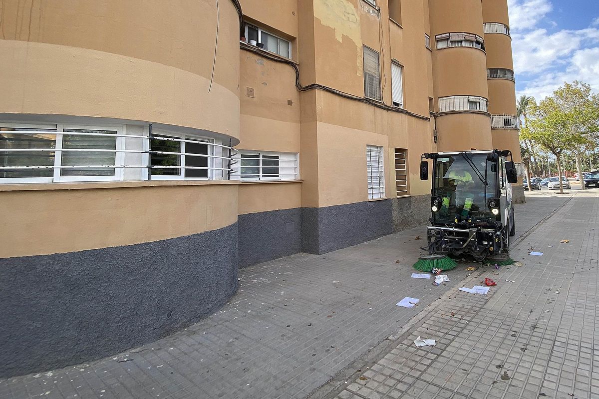 Uno de los actuales edificios del barrio de los Palmerales de Elche