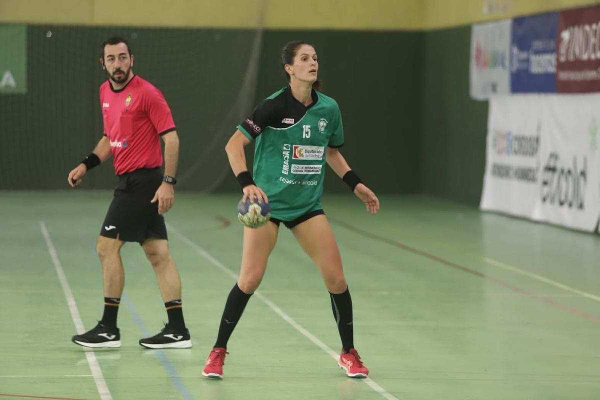 Las imágenes del Adesal-Morvedre de balonmano femenino en La Fuensanta