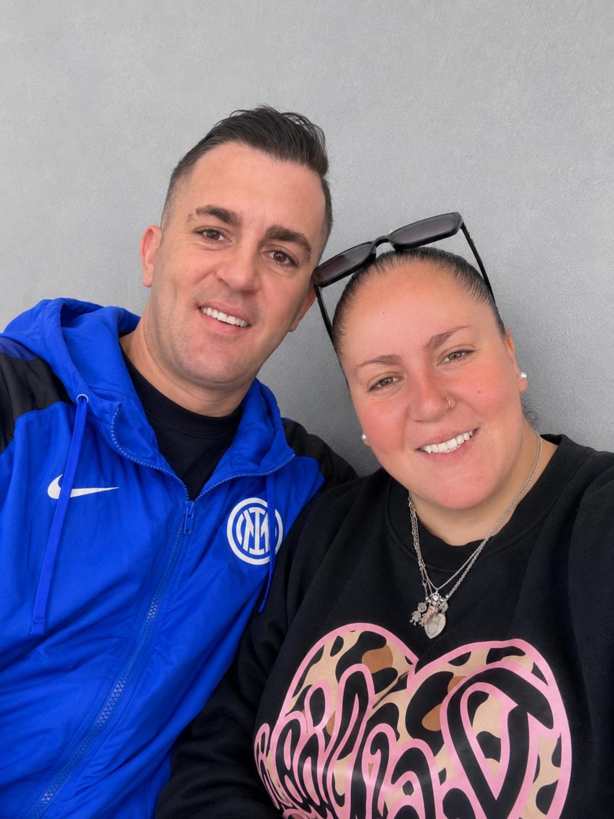 Antonio Cárdenas con su hermana Anabel.