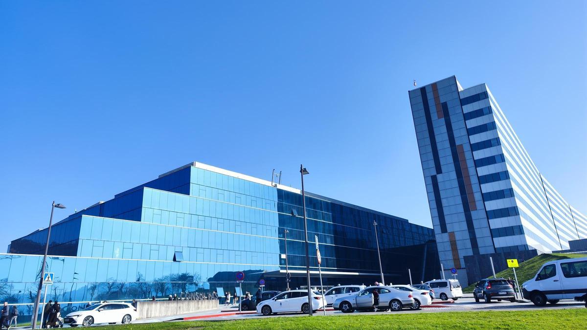 M s Dimisiones En El HUCA Complican La Configuraci n De Equipos 