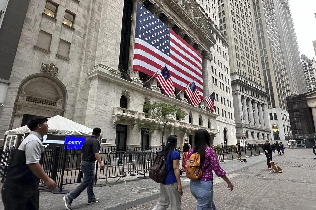 Fachada de la Bolsa de Nueva York en la calle Wall Street.