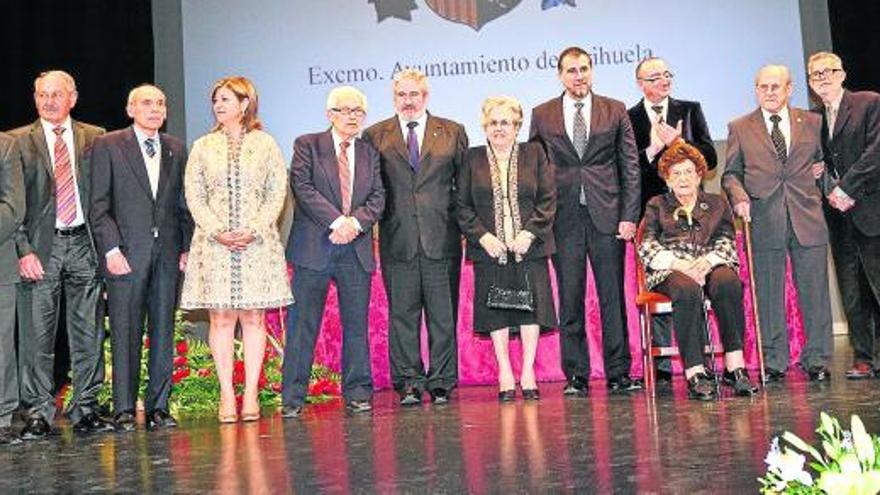 Imágenes del emotivo acto que tuvo lugar en el Teatro Circo organizado por la Concejalía de Bienestar Social.