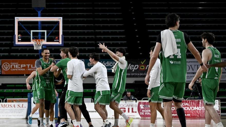 El Cáceres, ‘liderísimo’ de la segunda vuelta