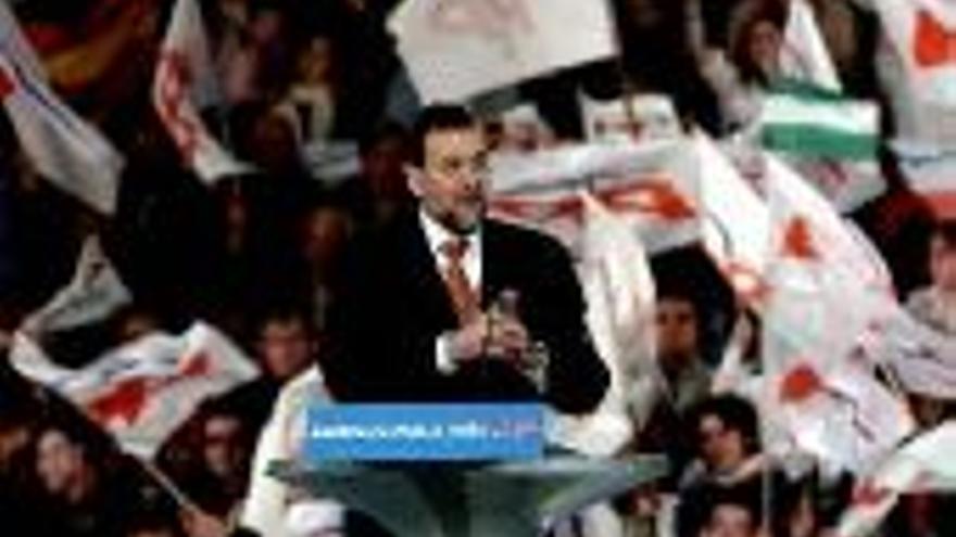 Rajoy critica a Ibarra por dudar de la detención de los etarras