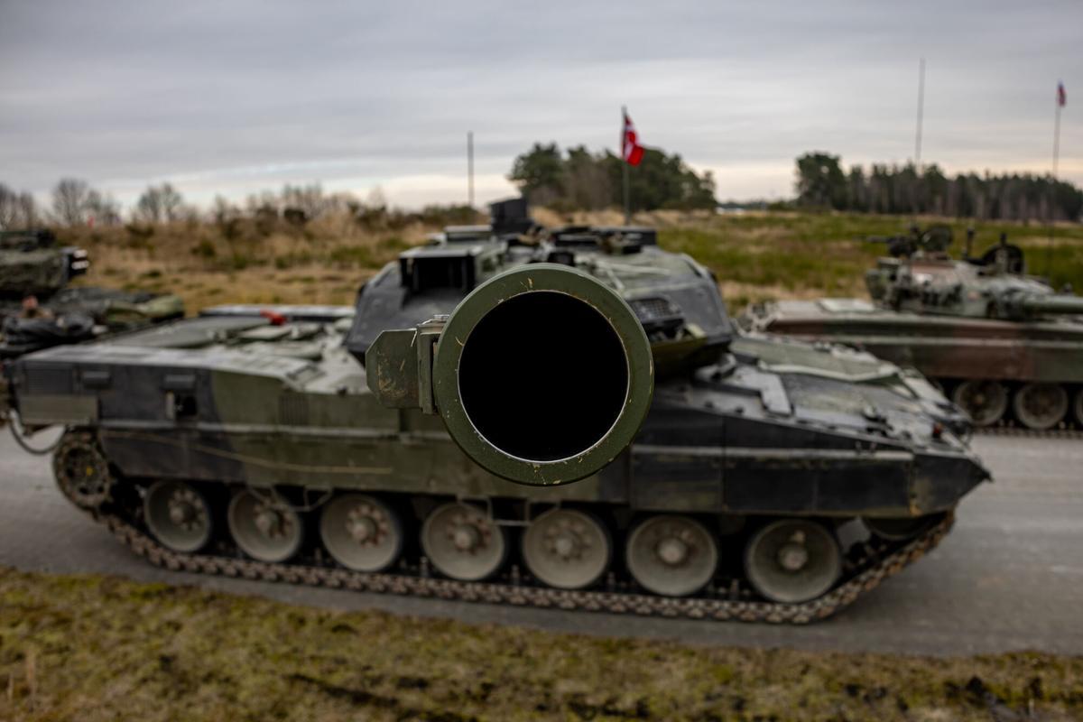 Un tanque Leopard 2, de fabricación alemana, durante unas maniobras militares en Grafenwoehr, el pasado mes de febrero.