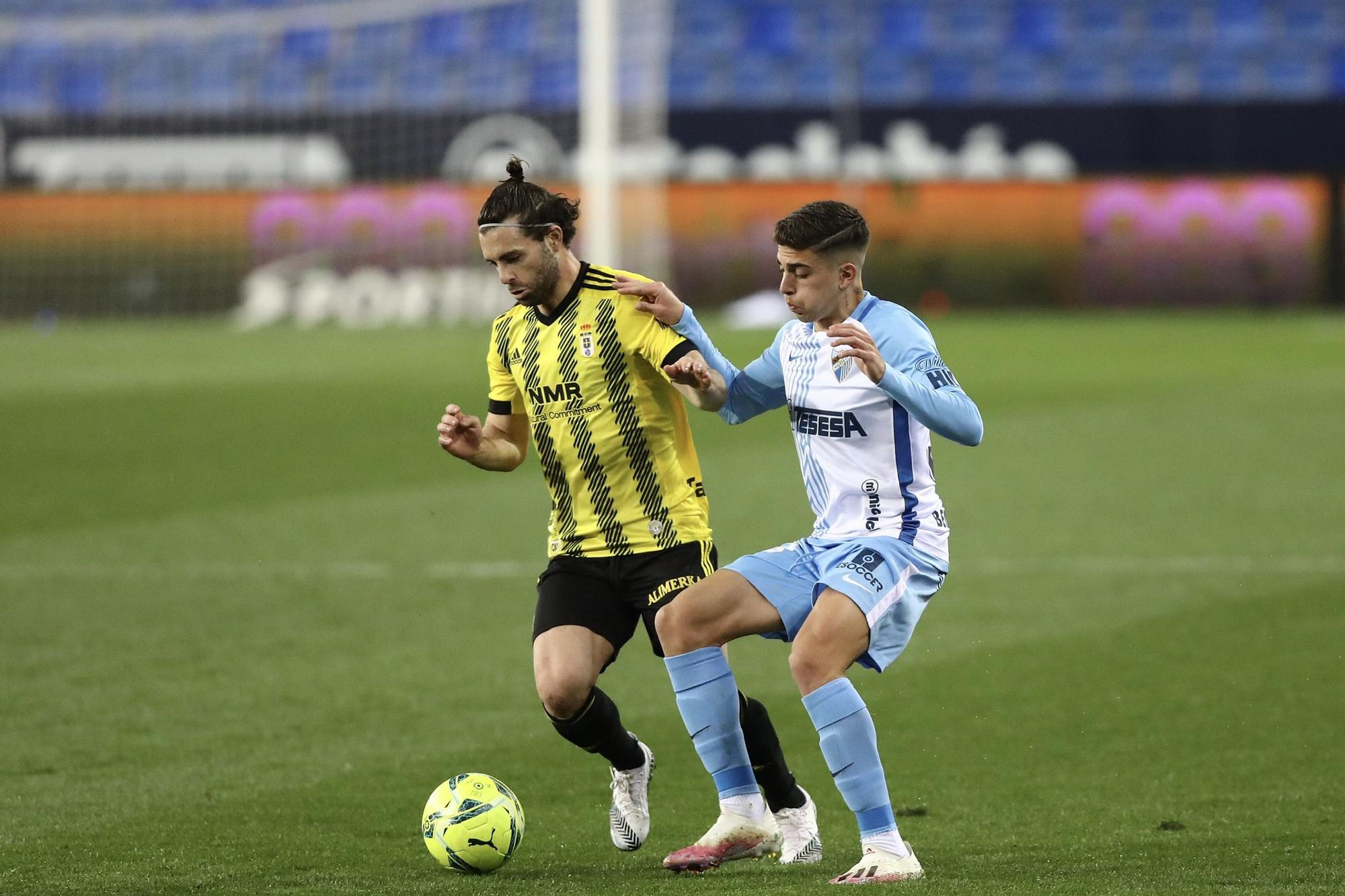 El partido entre el Málaga y el Oviedo, en imágenes