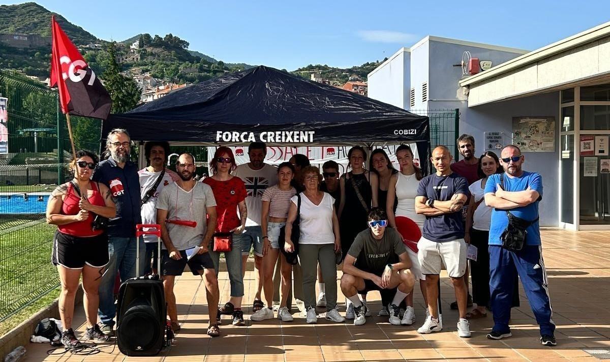 Treballadors del Tossalet de Berga, en una de les protestes convocades per la CGT l'estiu passat