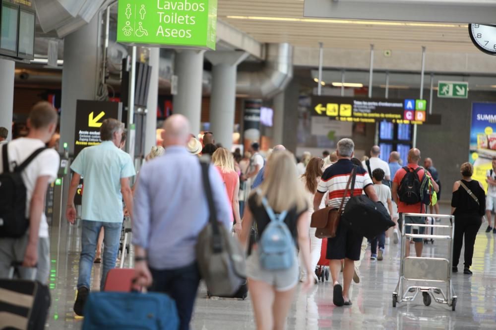 Casi 500.000 personas pasarán por el aeropuerto de Son Sant Joan este fin de semana