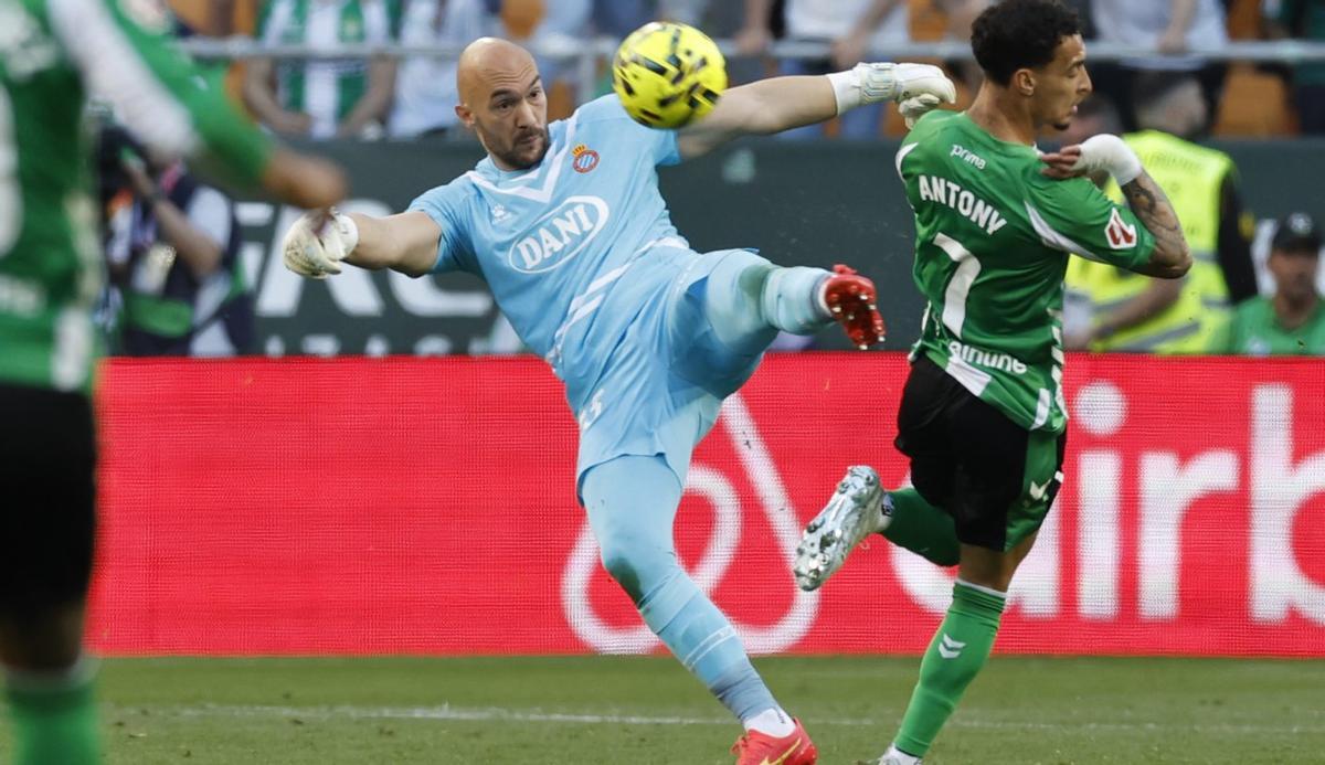 L’Espanyol resisteix a Sevilla i arrenca un meritori empat