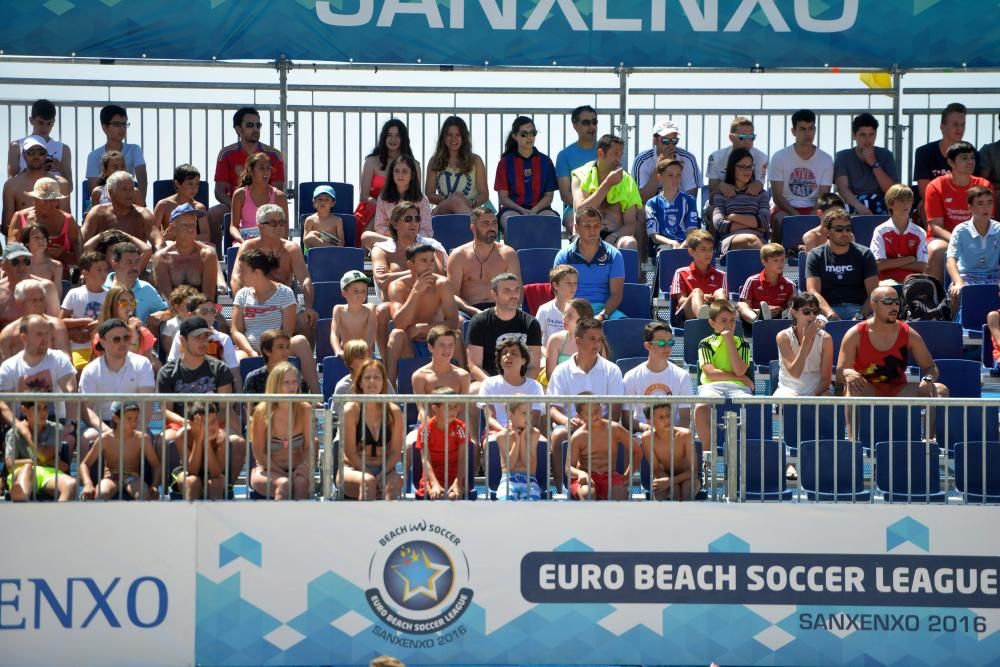 Silgar vibra con el europeo de fútbol playa // G.Santos